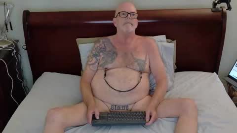 gwmslave online show from April 17, 12:46 am