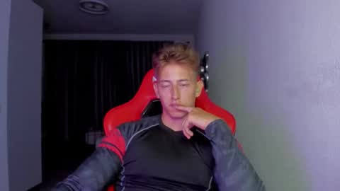 Oliver online show from November 12, 10:23 pm