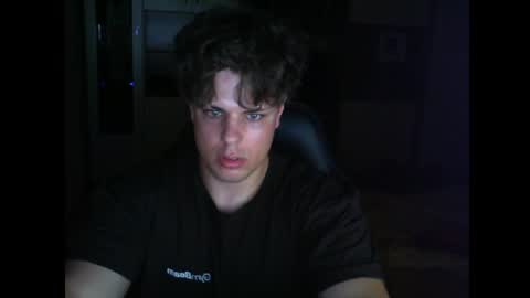 gymguy0505 online show from May 28, 9:35 pm