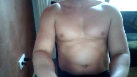 Snapshot of gymxxx_ chatting on February 16, 12:54 pm gymxxx_ online show from February 16, 12:54 pm