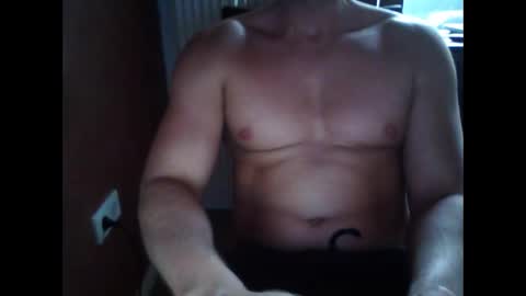 Snapshot of gymxxx_ chatting on December 29, 12:34 pm gymxxx_ online show from December 29, 12:34 pm