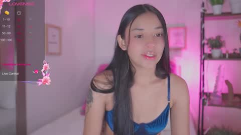 Hade online show from January 12, 4:47 pm