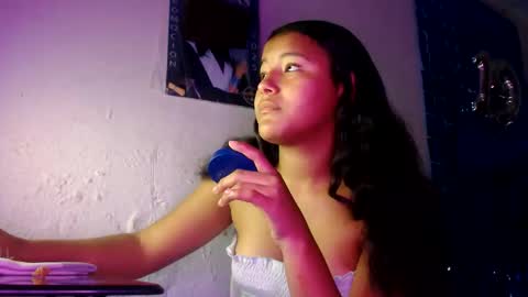 hadesmit1 online show from May 29, 1:09 pm