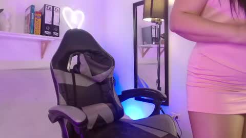 hafsa_as online show from June 16, 8:13 pm