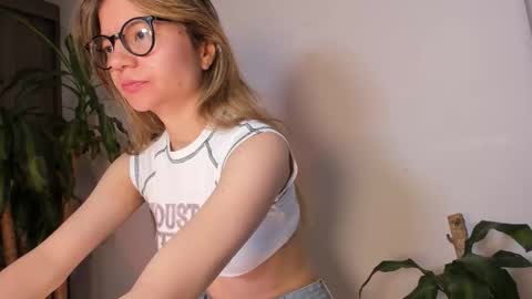 Hailey online show from September 12, 11:23 am