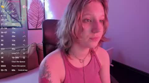 Hailey online show from December 4, 8:14 am