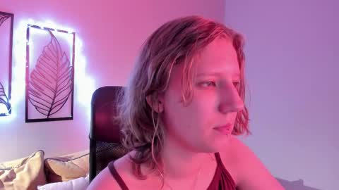 Hailey online show from November 20, 9:08 am