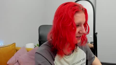 Hailey online show from April 22, 11:50 am