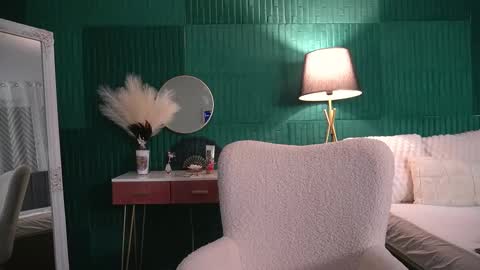 Hailey online show from February 6, 5:11 am