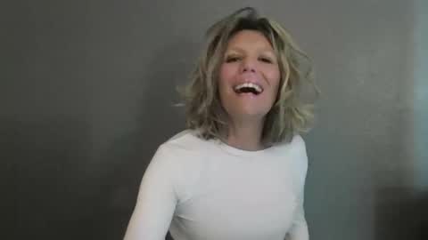 Hailey online show from April 18, 7:58 pm