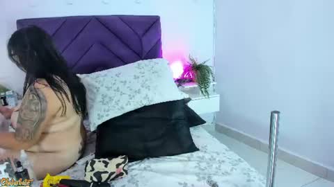 haileystonei online show from July 9, 11:47 am
