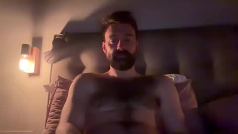 hairy_andhung online show from April 16, 10:45 pm