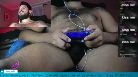 J  M online show from May 11, 7:48 am