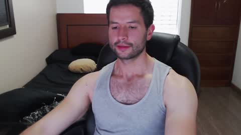 Snapshot of hairyncuteass chatting on January 31, 9:37 pm hairyncuteass online show from January 31, 9:37 pm