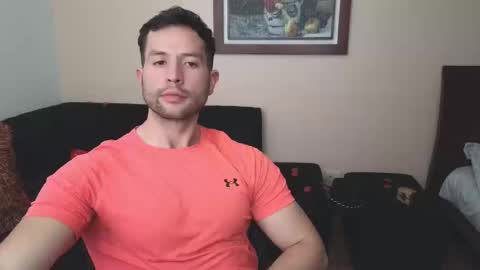 Snapshot of hairyncuteass chatting on February 14, 9:32 pm hairyncuteass online show from February 14, 9:32 pm