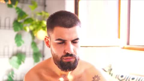 Snapshot of hairyrobxxx chatting on September 14, 1:01 pm HairyRobXxX online show from September 14, 1:01 pm