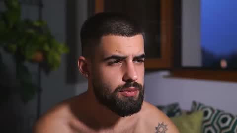 Snapshot of hairyrobxxx chatting on September 12, 3:41 am HairyRobXxX online show from September 12, 3:41 am