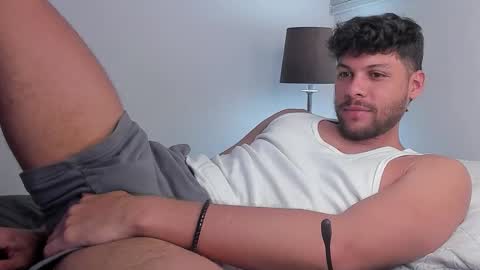 Independent       model  online show from February 20, 12:43 am