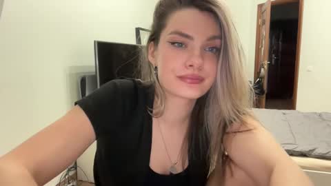 haley_rune online show from March 2, 4:32 pm