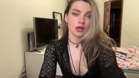 haley_rune online show from February 24, 3:09 pm