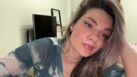 haley_rune online show from February 27, 5:58 pm