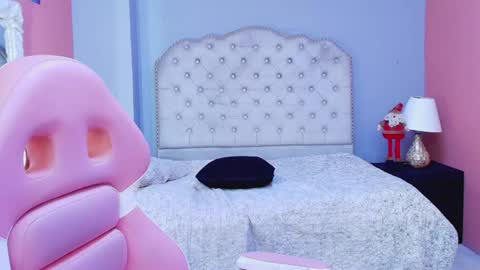 haleyreyes online show from January 15, 10:35 pm