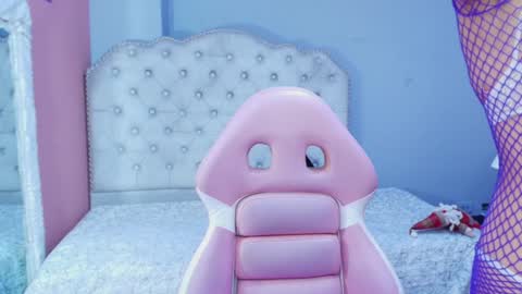 haleyreyes online show from January 13, 8:58 pm