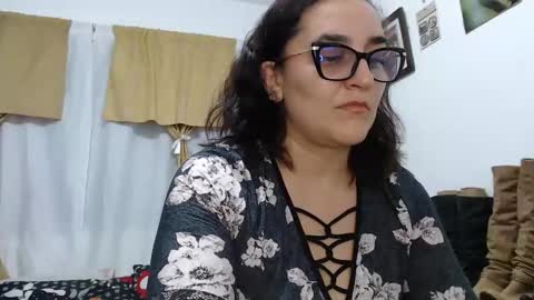 Snapshot of hammer9247 chatting on October 16, 10:52 pm hammer9247 online show from October 16, 10:52 pm