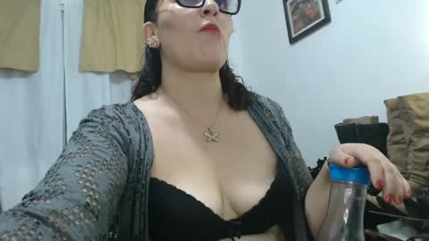 Snapshot of hammer9247 chatting on September 23, 10:38 pm hammer9247 online show from September 23, 10:38 pm