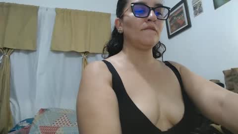 Snapshot of hammer9247 chatting on October 7, 9:55 pm hammer9247 online show from October 7, 9:55 pm