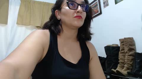 Snapshot of hammer9247 chatting on October 15, 4:08 pm hammer9247 online show from October 15, 4:08 pm