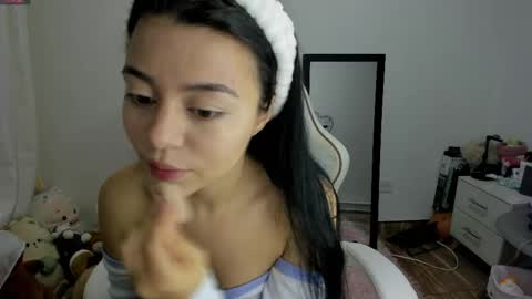 Hana Garcia online show from May 15, 11:12 pm