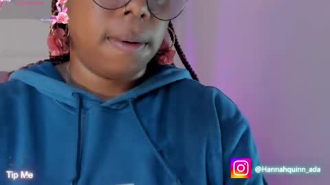 hanaahquinn online show from April 17, 11:34 am