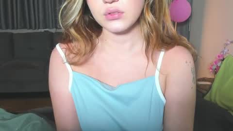Snapshot of hanahwoods chatting on March 11, 6:41 pm hanahwoods online show from March 11, 6:41 pm