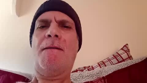 Snapshot of hand69someguy chatting on February 27, 2:25 am hand69someguy online show from February 27, 2:25 am