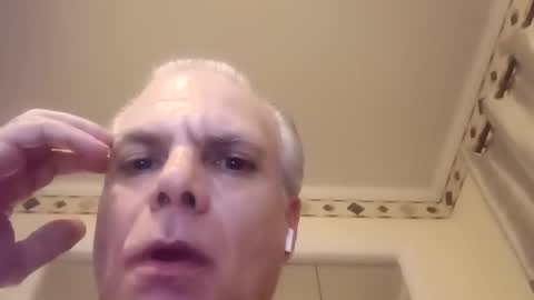Snapshot of hand69someguy chatting on October 6, 5:03 am hand69someguy online show from October 6, 5:03 am