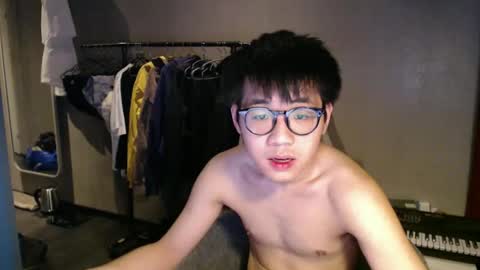 handsome_mannn online show from March 3, 6:37 pm