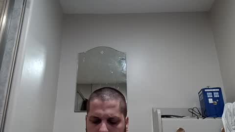 Handsomedaddy198923 online show from June 22, 6:59 pm
