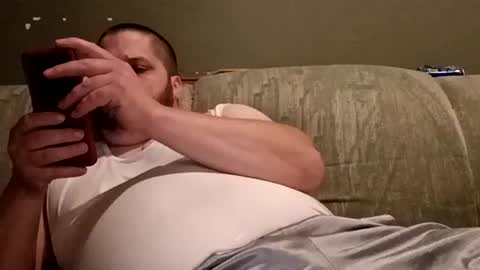 Handsomedaddy198923 online show from June 27, 7:25 am