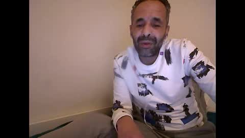 Snapshot of handsomepenis20cm chatting on October 17, 11:53 pm handsomepenis20cm online show from October 17, 11:53 pm