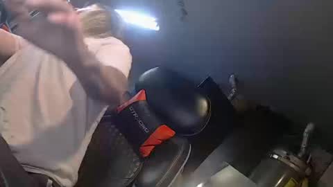 Snapshot of handystud33 chatting on October 13, 3:19 am handystud33 online show from October 13, 3:19 am