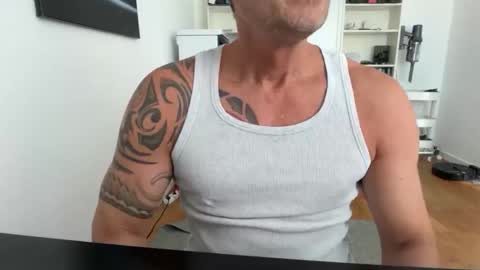 hanky online show from September 29, 2:38 pm