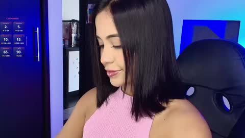 Snapshot of hanna_1sweet chatting on October 10, 6:25 pm hanna online show from October 10, 6:25 pm