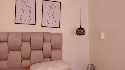 Snapshot of hanna__evans_ chatting on October 16, 11:54 am hanna__evans_ online show from October 16, 11:54 am