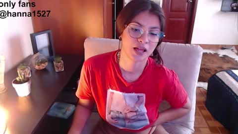 Snapshot of hanna_beily chatting on October 2, 6:17 pm hanna online show from October 2, 6:17 pm