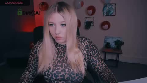 hanna_blondee1 online show from February 21, 9:24 am