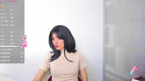 Sara online show from February 11, 7:39 pm