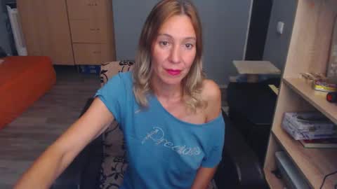 Snapshot of hanna_ha chatting on September 13, 8:00 pm hanna_ha online show from September 13, 8:00 pm