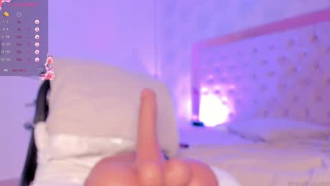 Hanna Lee online show from January 9, 4:28 pm