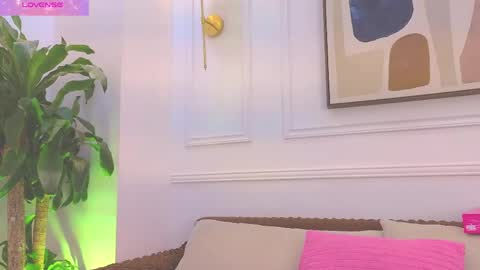 HANNA SOFIA online show from June 2, 11:12 am